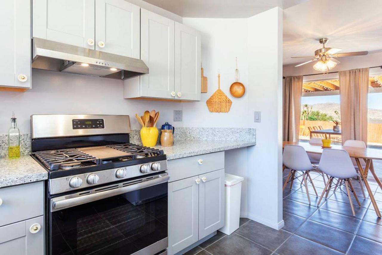 Made In The Shade - Central, Hot Tub, Ac, Sleeps 8 Joshua Tree Exterior photo